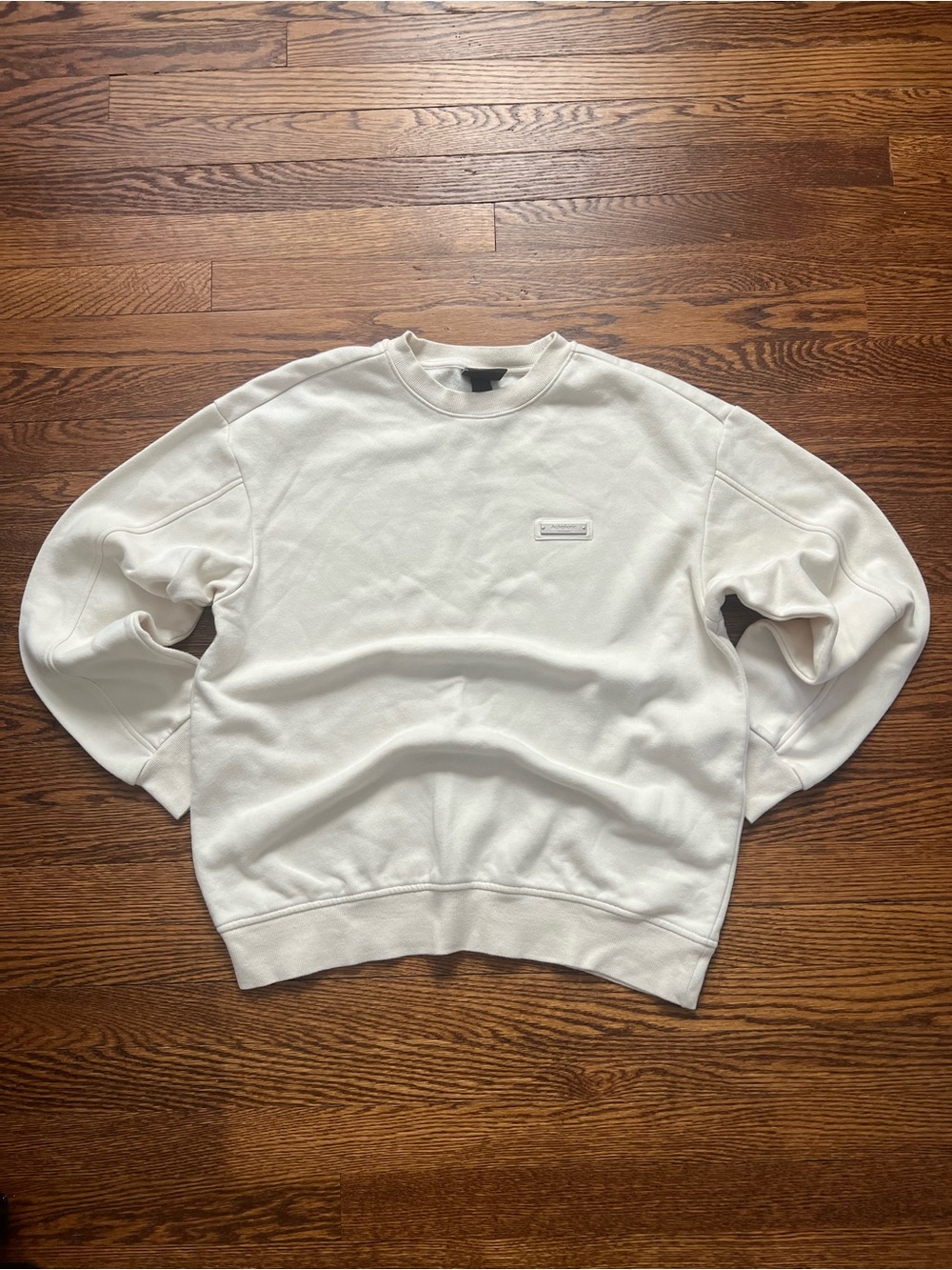 H&M Cream Crewneck Sweatshirt